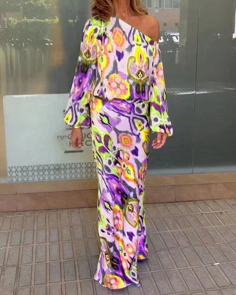 Vestido a color con un hombro al descubierto