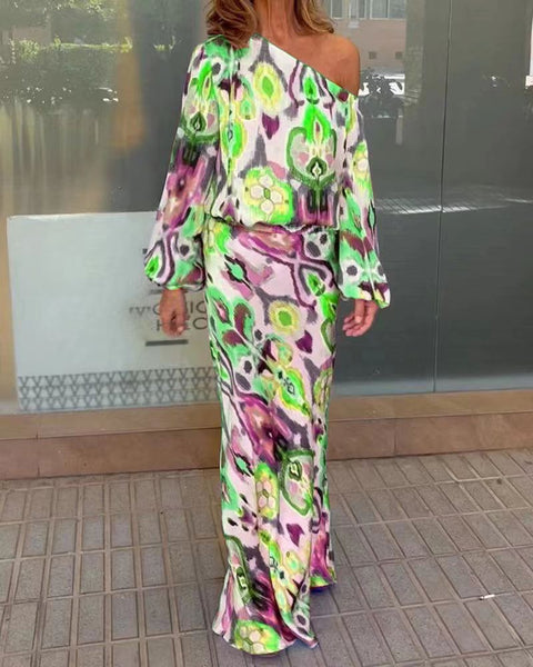 Vestido a color con un hombro al descubierto