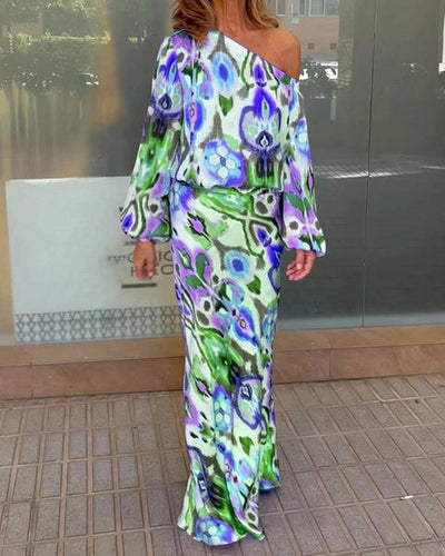 Vestido a color con un hombro al descubierto